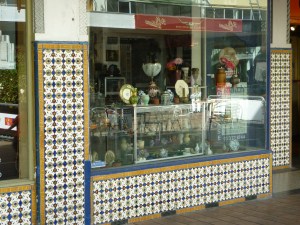 tiendas y tiles