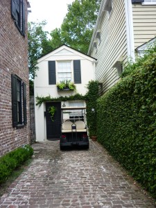 Charleston, golfcart a la puerta Charleston